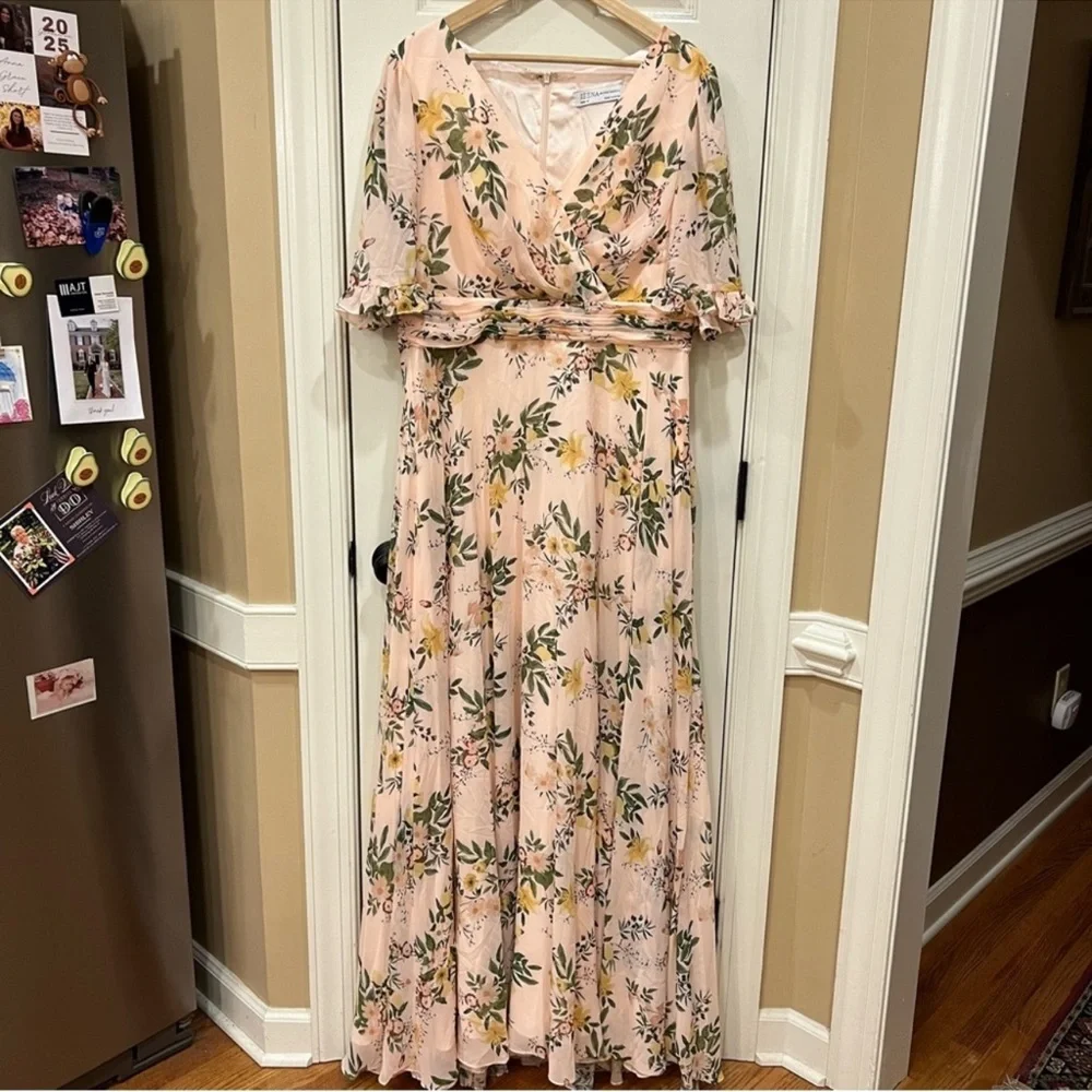 MAC DUGGAL Floral Print Chiffon A-Line Gown in Peach Multi Size US 14 NWOT